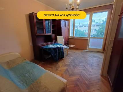 2 pokoje z balkonem Os. Kolorowe Do Remontu
