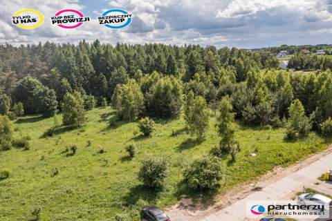 Piękna działka pod lasem 2257 m2 z wydaną WZKą .