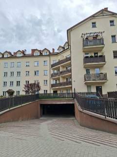 50m2 po remoncie, dwa osobne pokoje, garaż, piwnica, ul. Pol