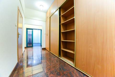 NAJEM POWIERZCHNI BIUROWO MAGAZYNOWEJ