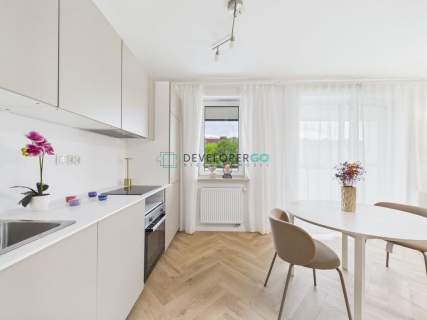HUZAR 2 pokoje Balkon 14 m 43,30 m winda