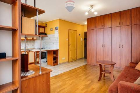 Kawalerka 32,5 m Balkon Winda Włochy