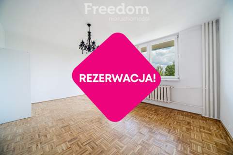 32,5 m2 z osobną kuchnią i dużym balkonem metro