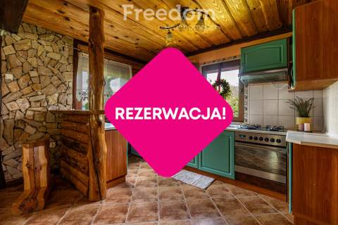 Całoroczny dom z tarasem wśród lasów