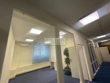 Wysoki standard,recepcja,dostęp24h,parking,ochrona