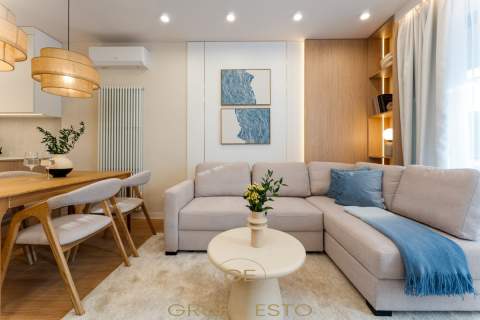 AL. Kijowska 4 pokoje balkon budynek 2023r.