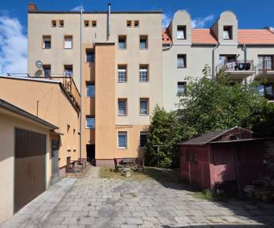 Mieszkanie 3 pokojowe 76 m2 centrum Żar piwnica