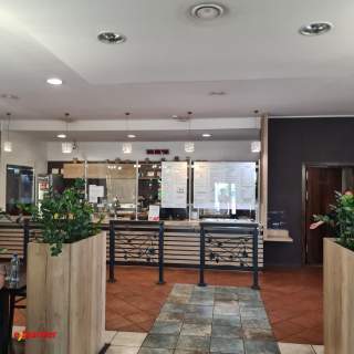 Obiekt Usługowy / Restauracja Działka 6000 m S8 MOP III 