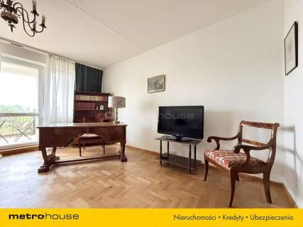 3 pokoje, duży balkon, blisko metro Imielin 600m