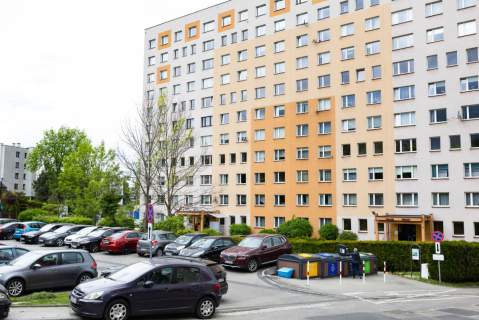 Po generalnym remoncie 48 m z dużym balkonem