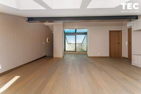 Dwupoziomowy apartament z widokiem na Wawel