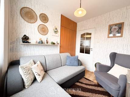 3 pokoje w bloku, miejsce postoj.- Ustka, Legionów