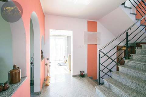 Urokliwy dom w Krzyżowej/ 131,6m2 pow. mieszkalna