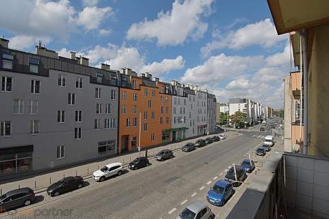 Piękne dwustronne mieszkanie z balkonem CENTRUM