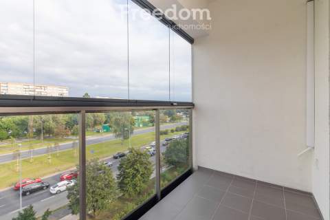 Przestronne 2 pokoje, loggia, system SMART