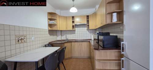 Koszarowa 17 blok, piwnica, balkon
