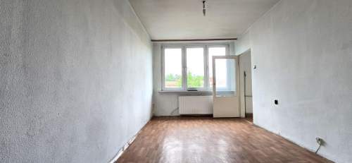 Bytom Piekarska 24,28 m2 w bloku z C.O.