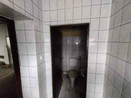 Lokal handlowo-usługowy 82 m sklep, biuro lub mieszkanie