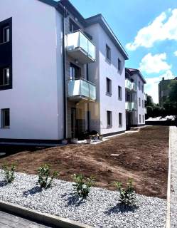 Parter 42,8 m ogródek miejsce postojowe