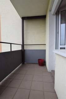 Duży balkon, ładny widok, dużo światła, fajne 