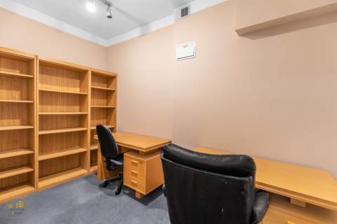 Lokal na parterze z witryną 210m2 - Lublin, Węglin