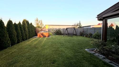 Ogrod zimowy, jacuzzi i dom gotowy do zamieszkania