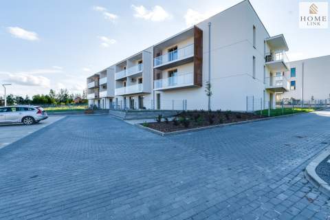 Nowe mieszkanie, wysoki stanard i duży balkon.