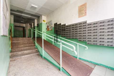 2 pokoje z widną kuchnią 250 m od metra