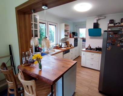 Dom wolnostojący 173,5 - 926m2 5 pokoi garaż antresola ogród