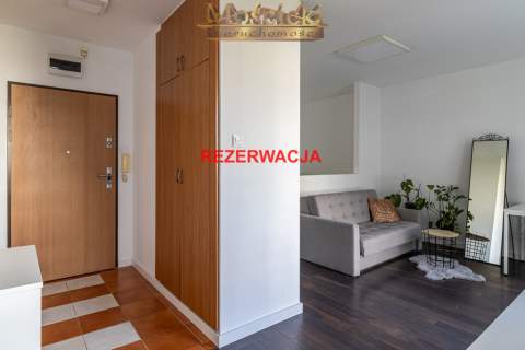 Na sprzedaż ładna kawalerka na Ochocie z balkonem