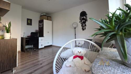2 pokoje, 1 piętro, balkon, Uniwersytet Medyczny