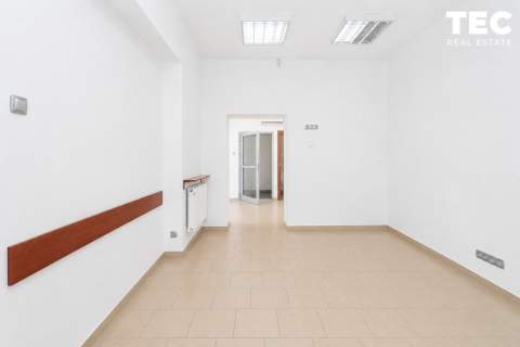 Lokal handlowy w centrum, duży ruch, witryna