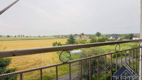 Blok, ogródek, garaż, centralne ogrzewanie