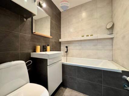Dwupokojowe M - 51 m po remoncie balkon