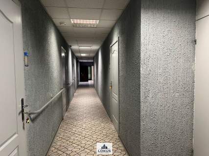 Samodzielny budynek usługowy 175 m2 z parkingiem