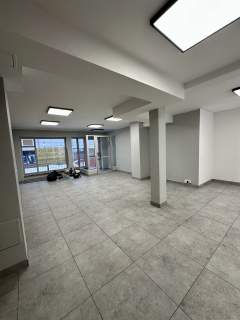 Lokal usługowy / biurowy 65m2- Warszawa pasaż