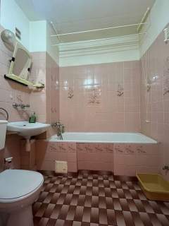 widna kuchnia, loggia 3m2, piwnica 4m2. Wsch-Zach