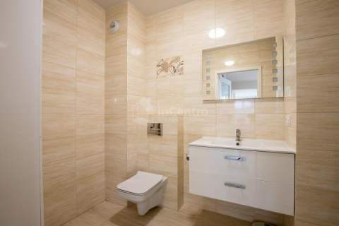 Przestronny apartament 116m2. z dużym tarasem.