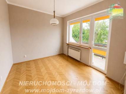 PRZESTRONNY DOM W ŻYRARDOWIE