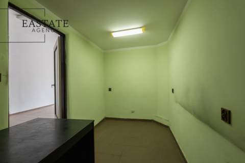 Lokal handlowo-usługowy 131 m Parter Witryny