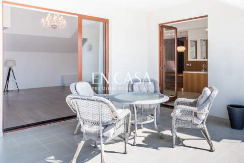 Piękny słoneczny penthouse w Wilanowie Królewskim