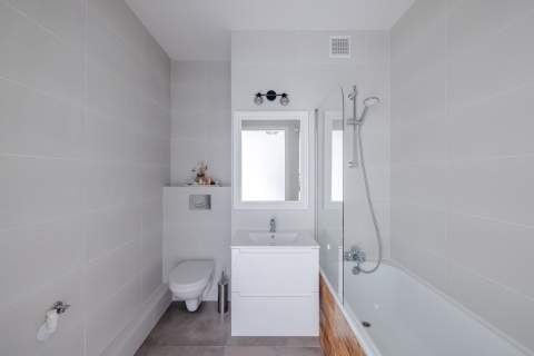 DUŻY BALKON JASNE DOBRZE SKOMUNIKOWANE