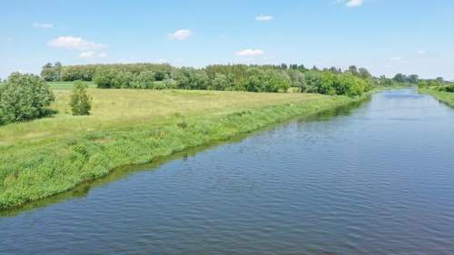 Działka z linią brzegową i warunkami zabudowy w sam raz dla Ci