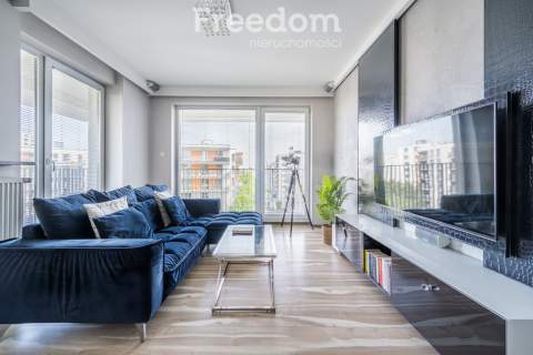 Trzy pokoje pokoje Gocław, Osiedle Saska