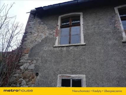 Duży dom z dużą działką ponad 5 hektarów