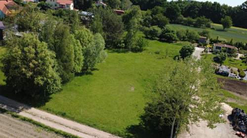 DZIAŁKA BUDOWLANA W GRODZISZCZU/ WIDOK NA GÓRY
