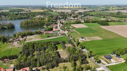 Działka marzeń przy jeziorach   cisza i natura 