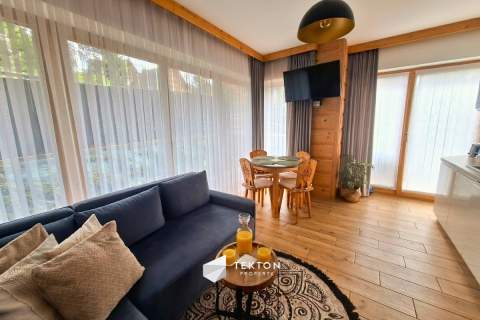 Wyposażony apartament z tarasem i garażem
