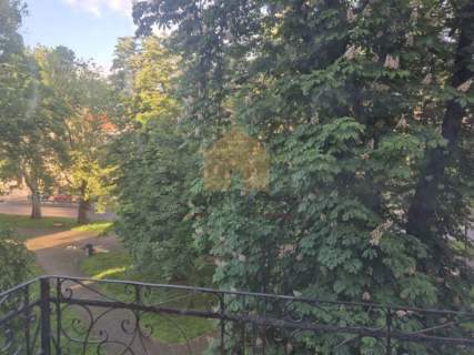 Atrakcyjne mieszkanie w pięknej zieleni/2 piętro