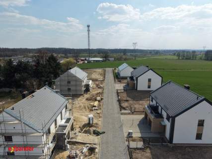Bliźniak/ 5 pokoi/garaż/ duży ogród